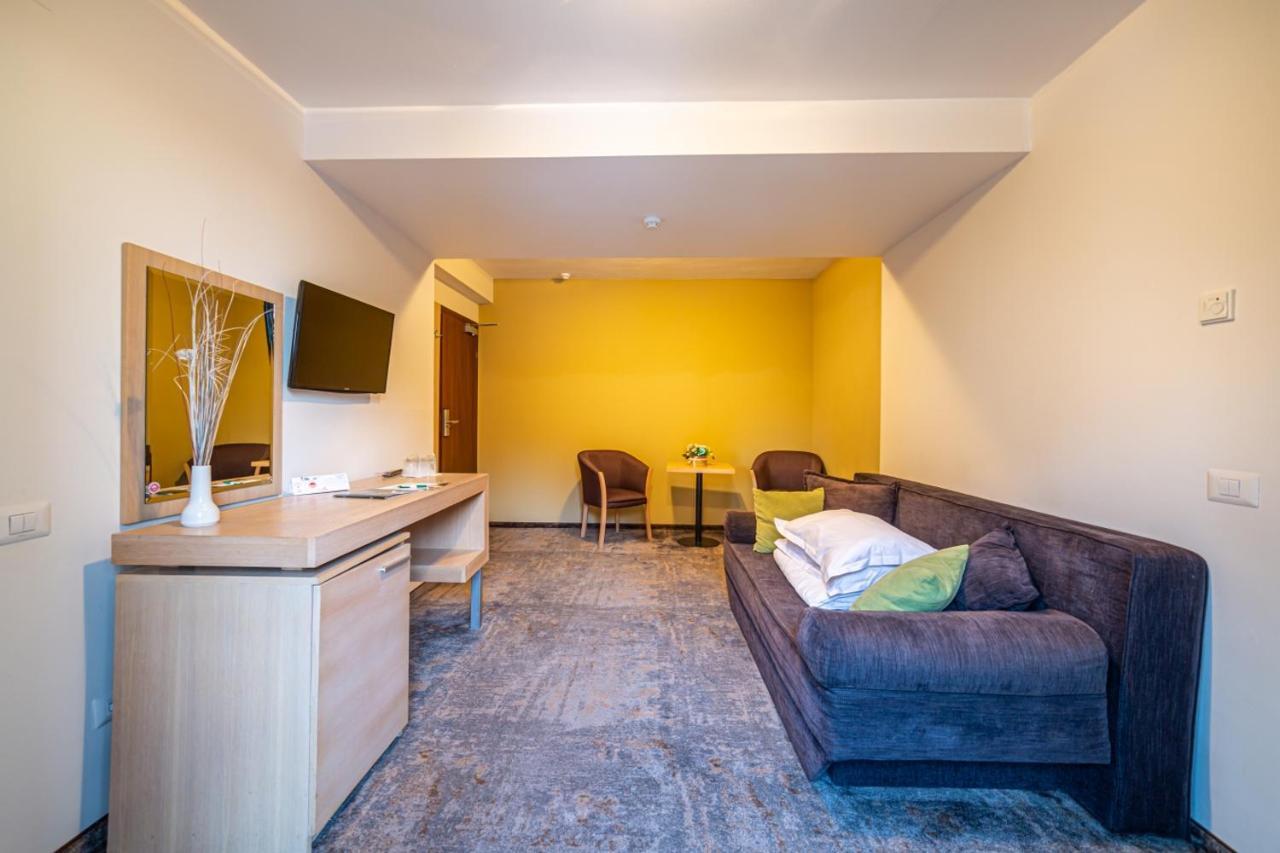 Hotel Escalade Poiana Brasov Εξωτερικό φωτογραφία